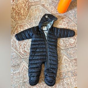 GUC Polarn o pyret 6-9 MO snow suit